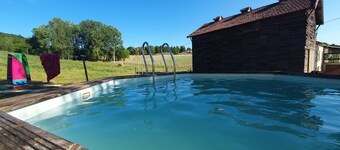 Ferme de la Felicità with Pool near Lauzerte
