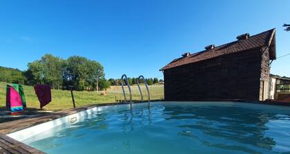Ferme de la Felicità with Pool near Lauzerte