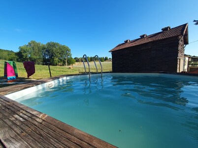 Ferme de la Felicità with Pool near Lauzerte
