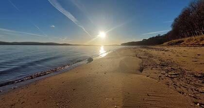 Isle of Bute House Seaview-garden-petsok-freep