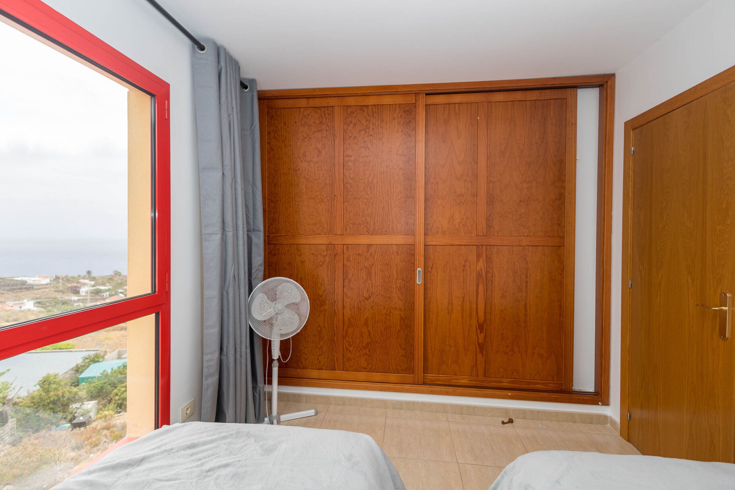 2 slaapkamers, reisbedje, gratis wifi, beddengoed