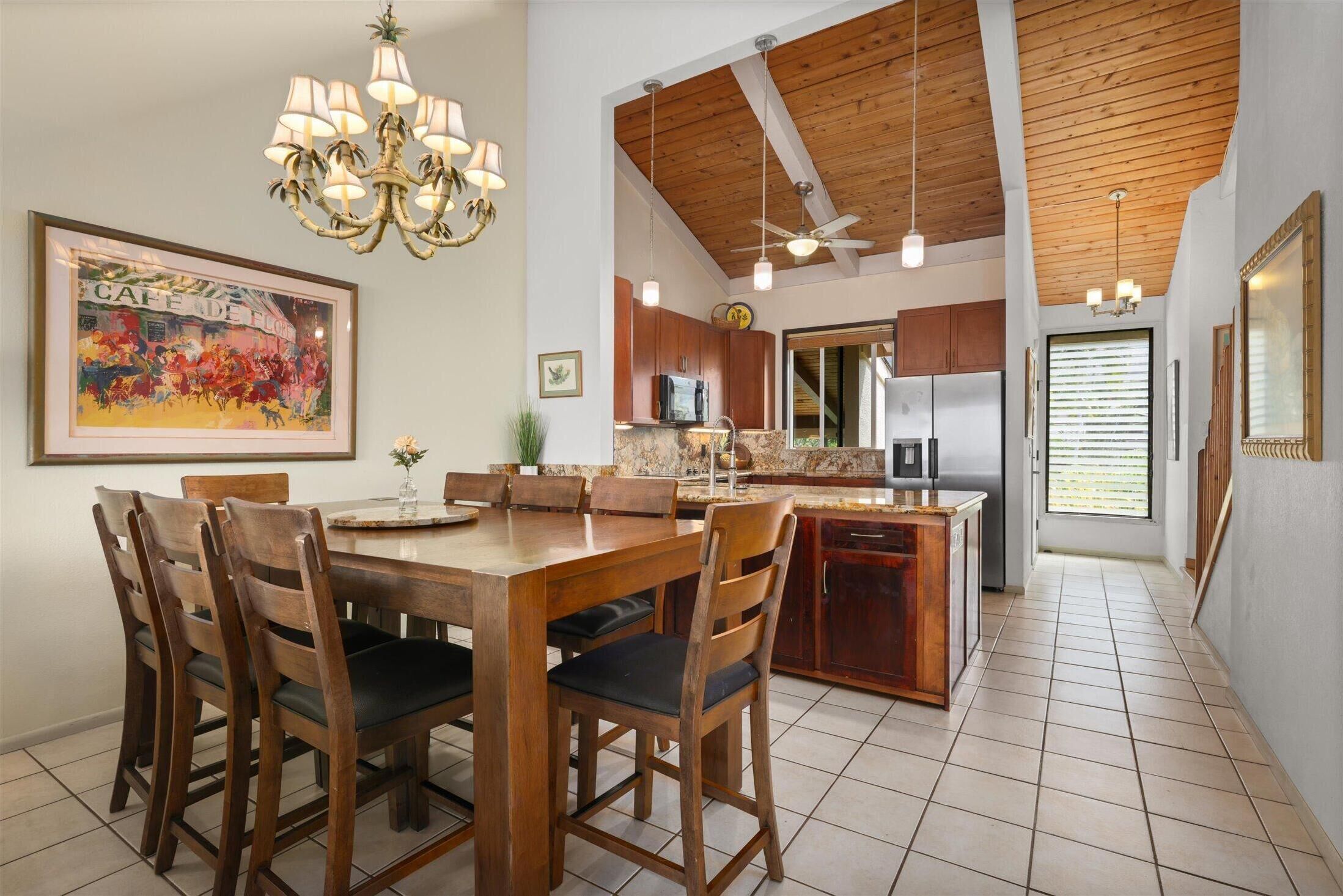 Condo, Multiple Beds (KKSR#1304 Direct Oceanfront Top Floor) | Dining