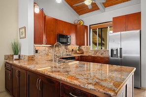 Condo, várias camas (Keauhou Kona Surf & Racquet Club#1-30) | Cozinha privada