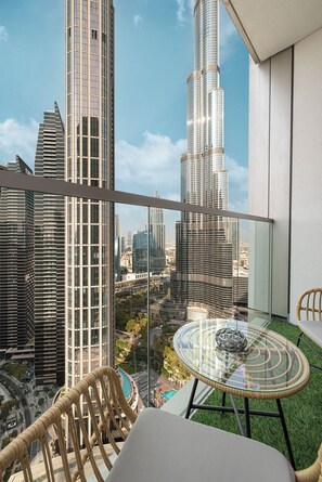 Departamento de lujo, vista a la ciudad | Vista del balcón