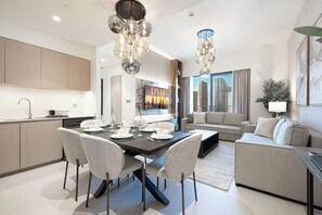 Luxury Apartment, City View | Living area