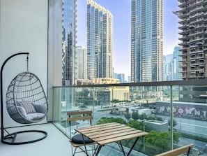 Appartement Luxe, balcon, vue cour intérieure | Balcon