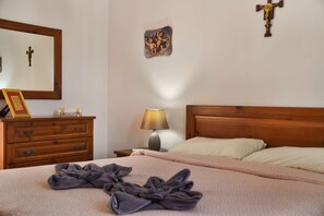 4 habitaciones, escritorio y internet 