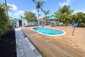 Outdoor pool, a heated pool