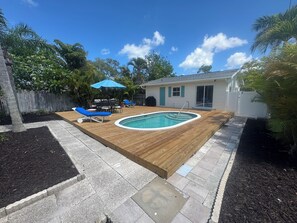 Outdoor pool, a heated pool