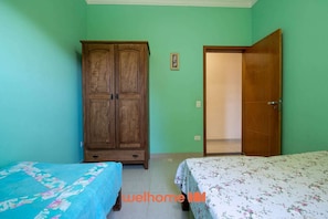 4 quartos, ferros/tábuas de passar roupa, Wi-Fi