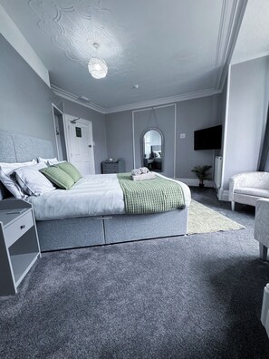 Deluxe Double Room, Private Bathroom | Iron/ironing board, free WiFi, bed sheets - Thornleigh Guest House (Windermere)