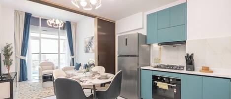 Fridge, microwave, oven, stovetop