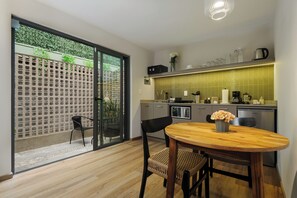 Comfort Studio, 1 Queen Bed with Sofa bed, Courtyard View | View from room - Zaterra (Mexico City)