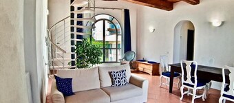 Between the old town and the beach, spacious apartment for families