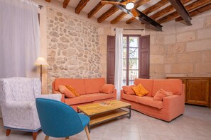 TV - Casa Mallorquina Con Encanto (Mancor de la Vall)