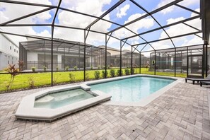 Beheizter Pool