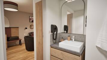 Sèche-cheveux, serviettes fournies