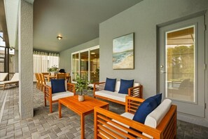 Outdoor dining - 10 Bedrooms / 8 Bathrooms / Windsor Cay (15923CC) (Clermont)