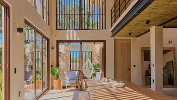 Smart TV 60 polegadas com canais digitais, Netflix