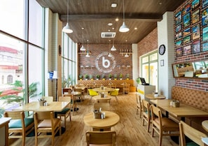 Unclassified image, 4 of 18, button - Bloom Hotel - Jammu (Lahul)