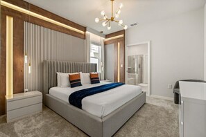 7 bedrooms, WiFi, bed sheets