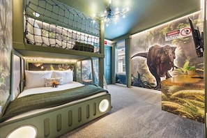 8 chambres, fer et planche à repasser, Wi-Fi, draps fournis