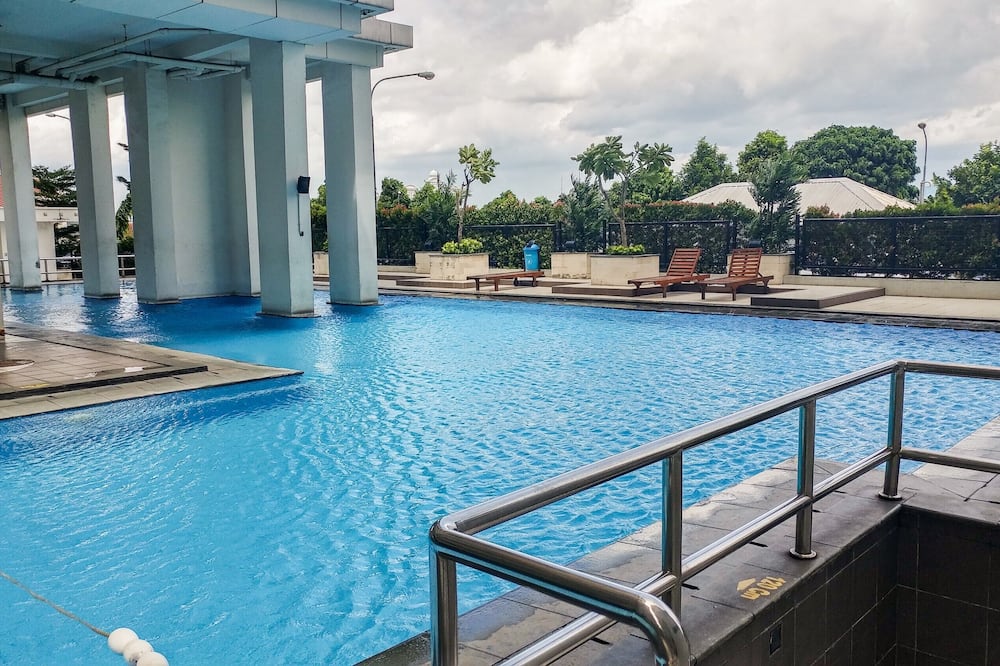 Homey And Elegant 2Br At Pakubuwono Terrace Apartment
