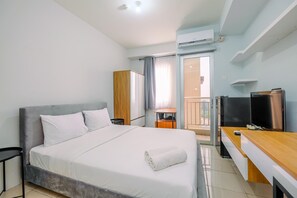 Standard Studio - Elegant Studio Near Senayan And Pondok Indah At Pakubuwono Terrace Apartment (Jakarta)