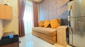 Standard Apartment - Spacious 1Br Apartment At The Edge Cimahi Bandung (Cimahi)