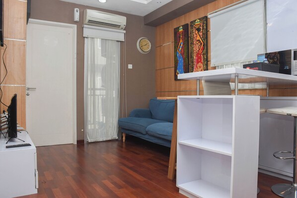 Standard Apartment | Living room
