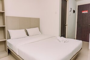 Standard Studio - Fully Furnished And Simply Studio At Serpong Garden Apartment (Cisauk)