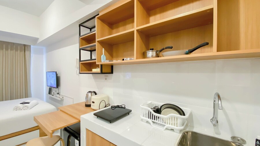 Homey Studio Apartment Tokyo Riverside Pik 2