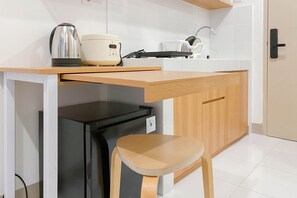 Standard Studio | Dining room - Homey Studio Apartment Tokyo Riverside Pik 2 (Teluknaga)