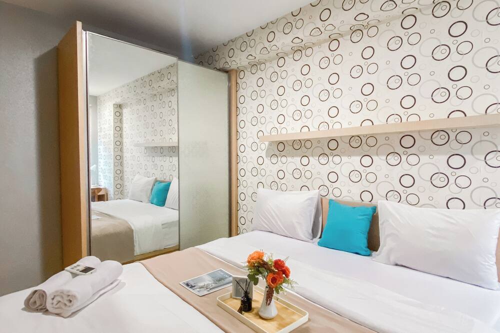 Relaxing And Homey 2Br Cinere Bellevue Suites Apartment