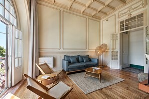 TV - Elegant retreat by the Guadiana – VRSA (Vila Real de Santo António)