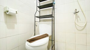 Standard Studio | Bathroom - Modern Look Studio At Signature Park Grande Apartment (Jakarta)