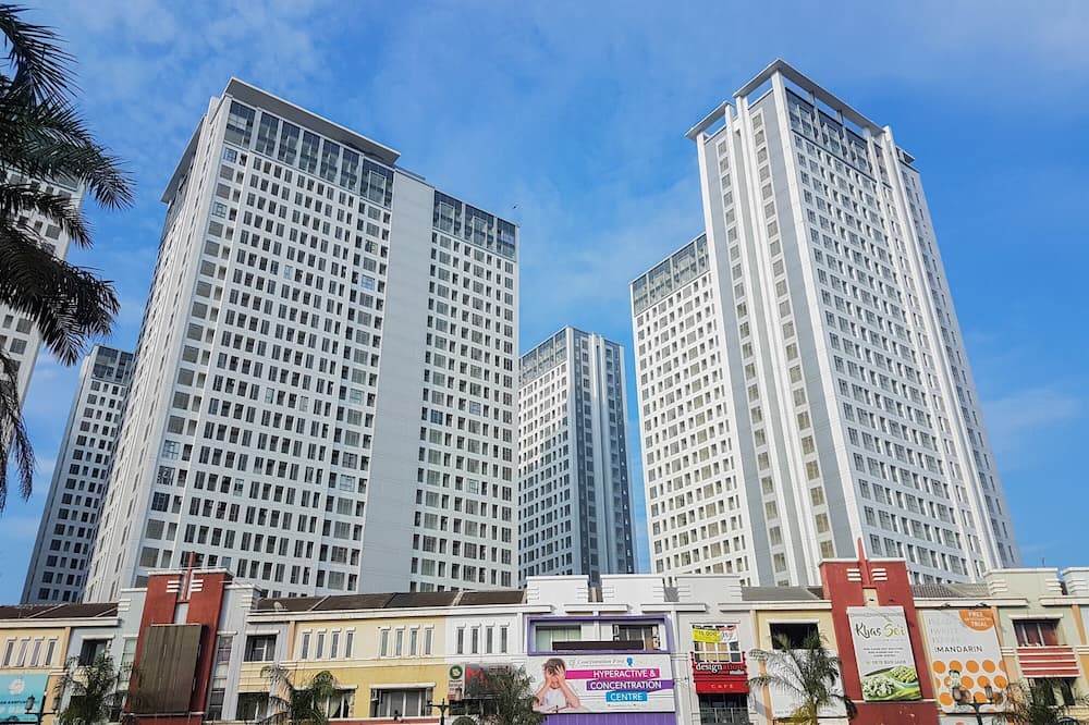 Comfy And Spacious 2Br Apartment M-Town Residence