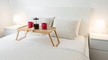 1 slaapkamer, een strijkplank/strijkijzer, gratis wifi, beddengoed