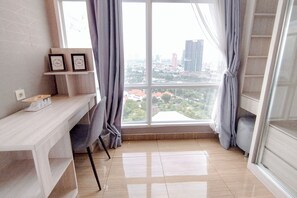Room - Spacious 2Br With Extra Room At Grand Sungkono Lagoon Apartment (Surabaya)