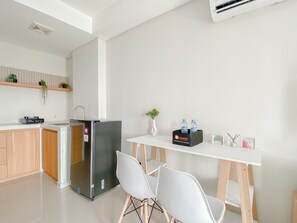 สแตนดาร์ดสตูดิโอ | ห้องรับประทานอาหาร