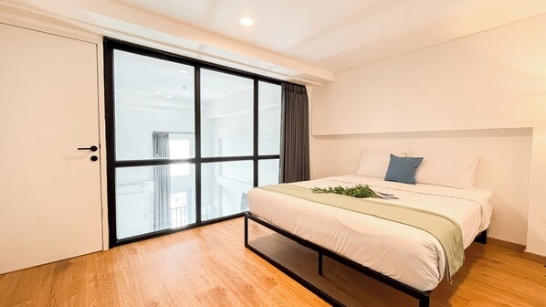 Room - Spacious 3Br At Kingland Avenue Apartment (South Tangerang)