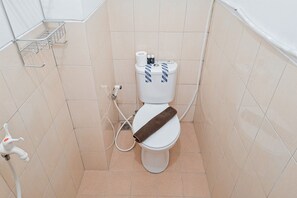 Apartemen Standar | Kamar mandi