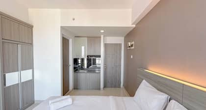 Good Deal Stunning Studio (No Kitchen) At Taman Melati Surabaya Apartment