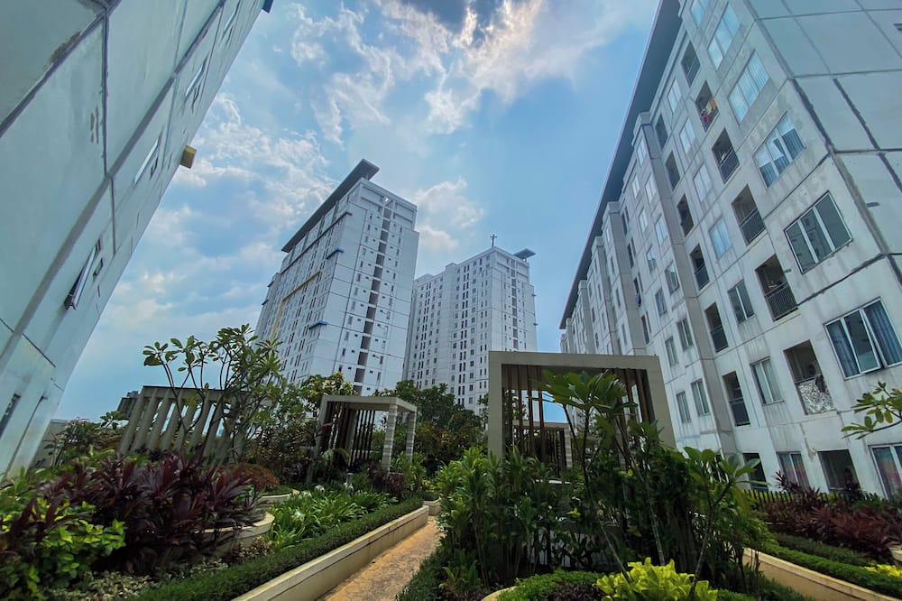 Good Deal And Homey 2Br Apartment Bassura City Near Mall