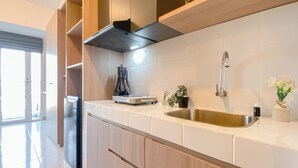 Ảnh chưa phân loại, 2 trong số 14 ảnh, nút