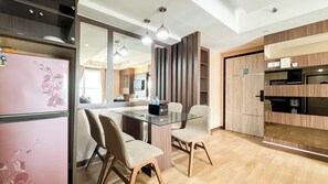 Standard Apartment | Dining room