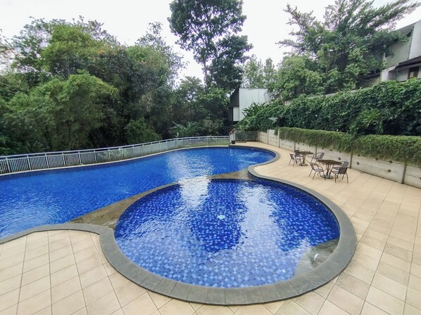 Piscina a l'aire lliure