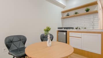 Standard Studio | Dining room