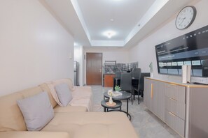 Standard Apartment - Prime Location 1Br At The Wave Kuningan Apartment (Jakarta)