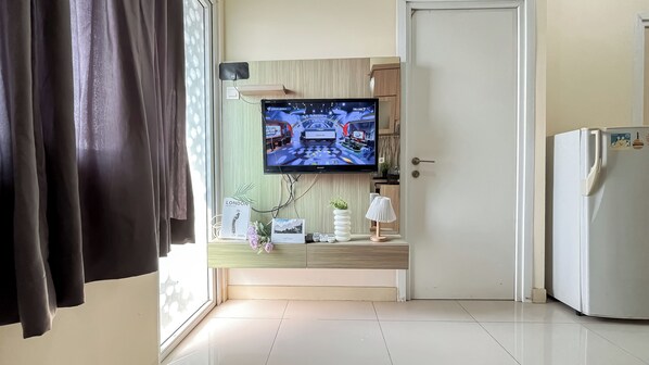 Standard Apartment | Living area